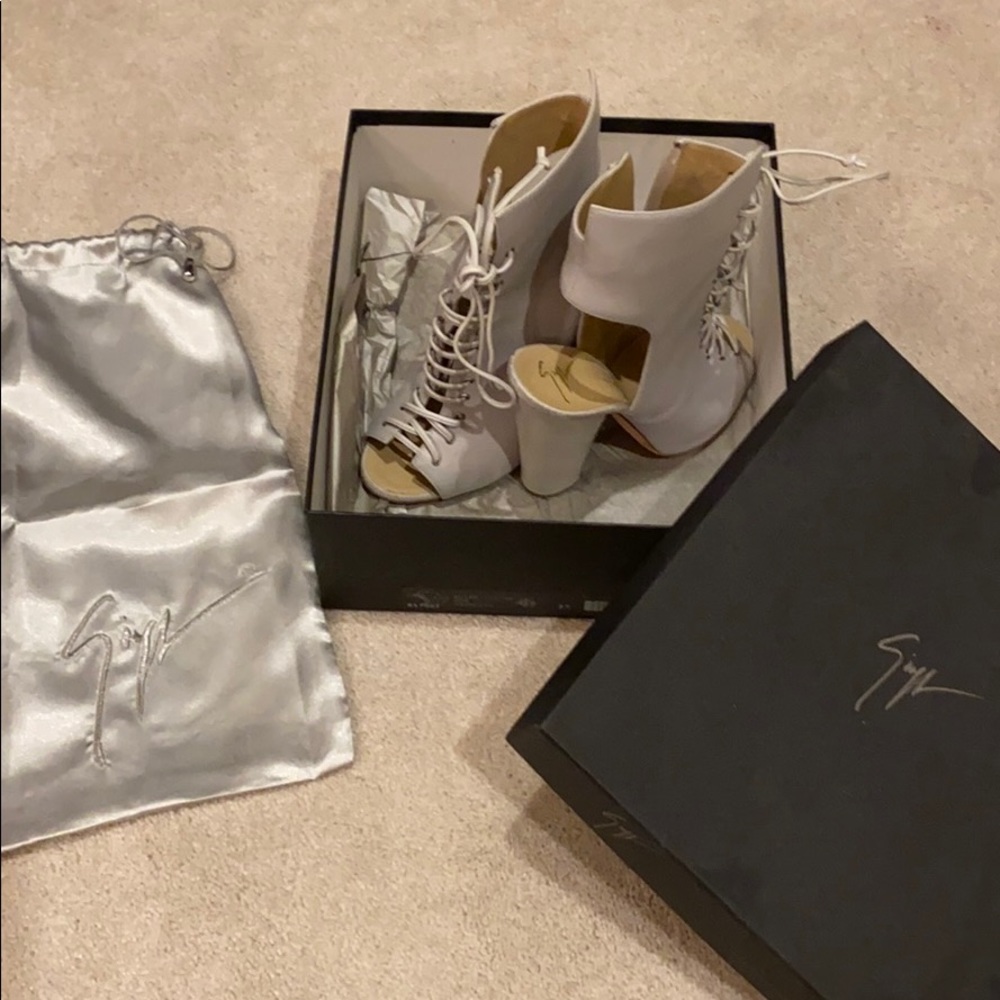 Giuseppe Shoes